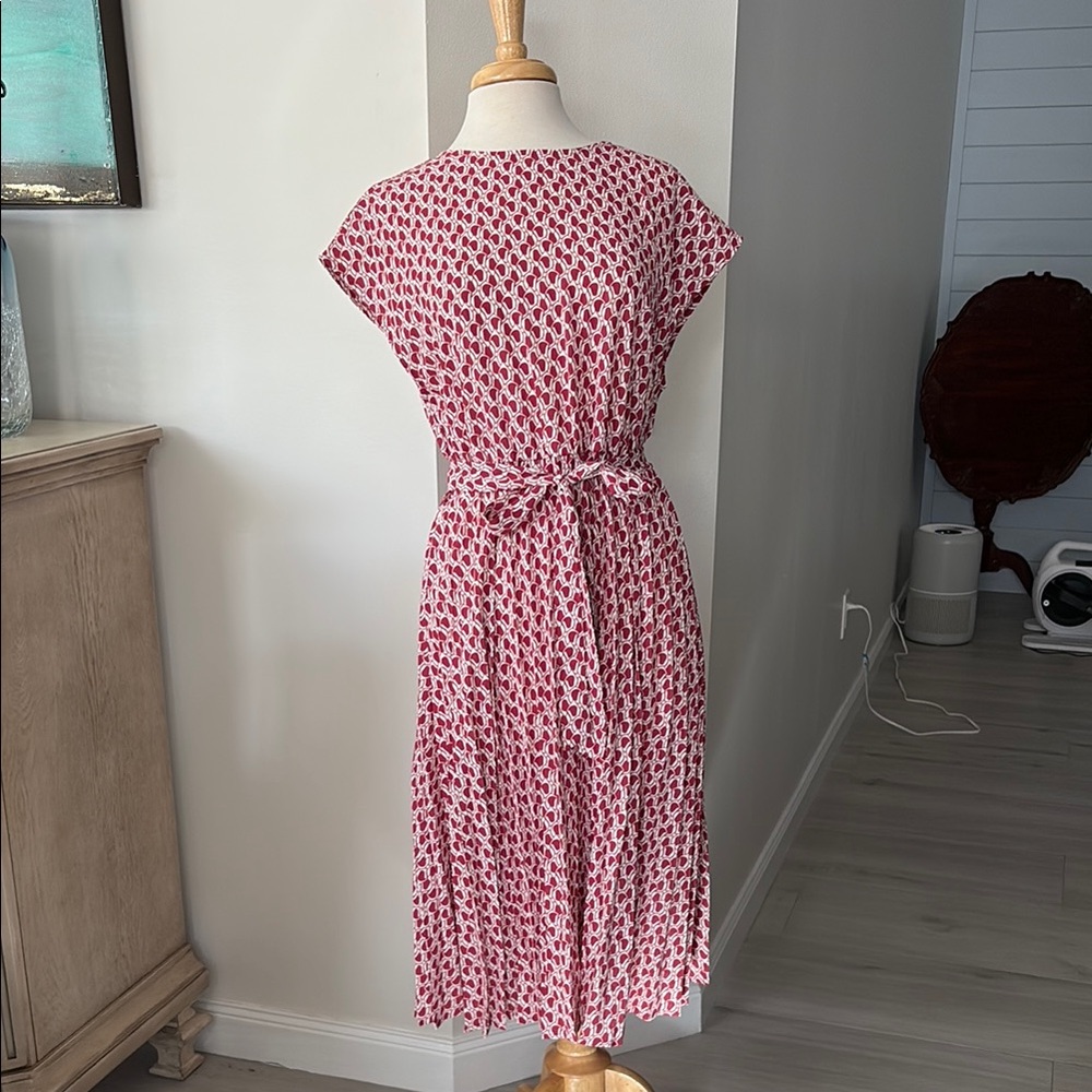 Elegant Pink Patterned Dress